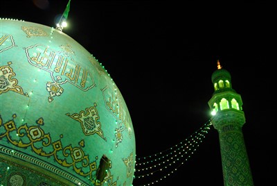 نمایی از گنبد و مناره مسجد جمکران (2)